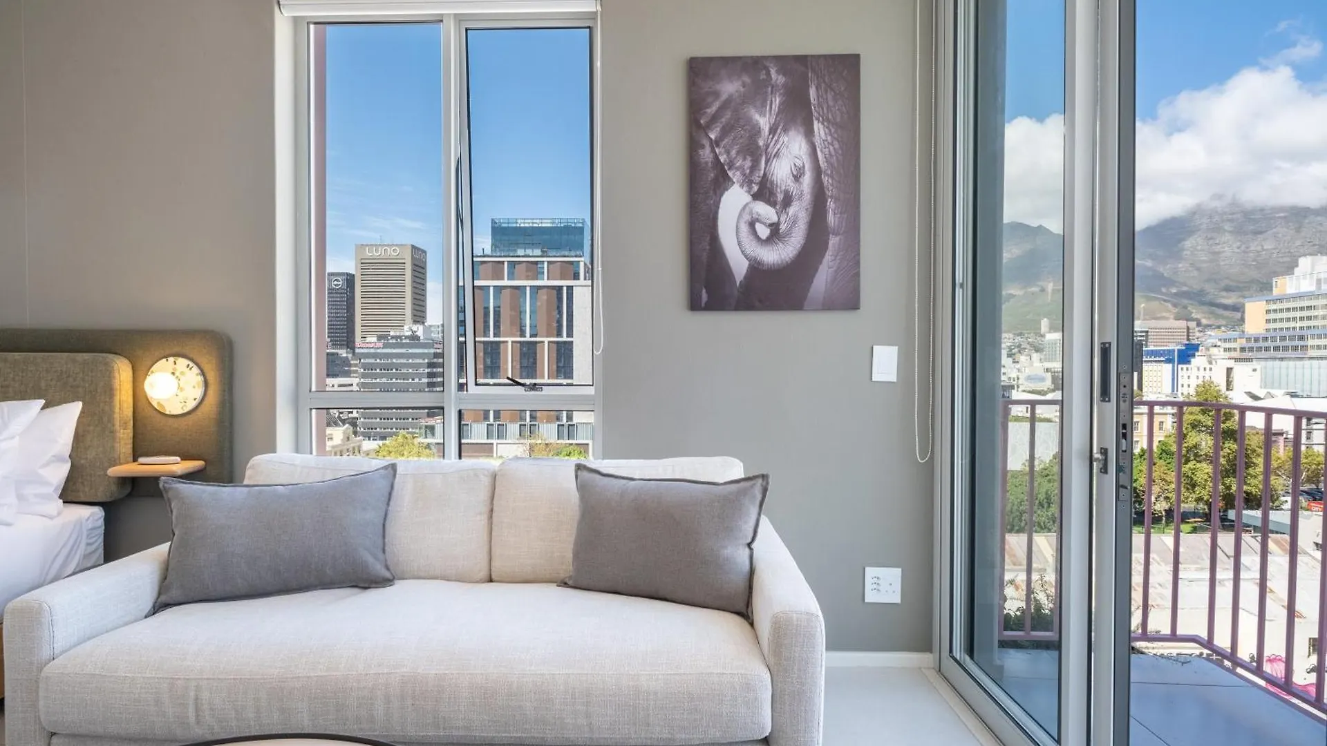 The Rose 605: City Centre Studio With Views Cape Town 0*,  South Africa